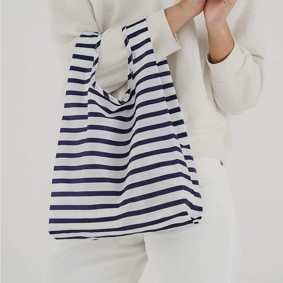 Baggu Standard Reusable Bag - Navy & White Stripe *NWT* - Color sold out online - Picture 1 of 3